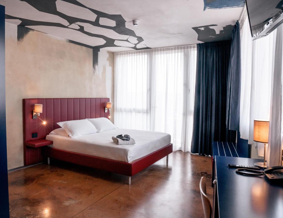 K Modern Hotel Peschiera del Garda Esterno foto