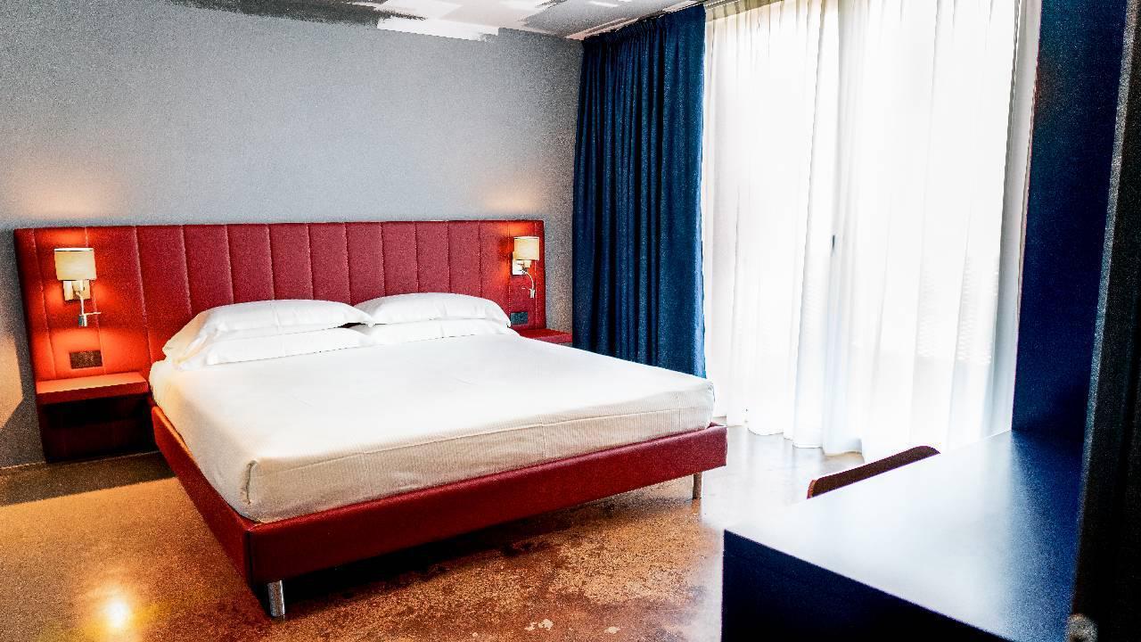 K Modern Hotel Peschiera del Garda Esterno foto