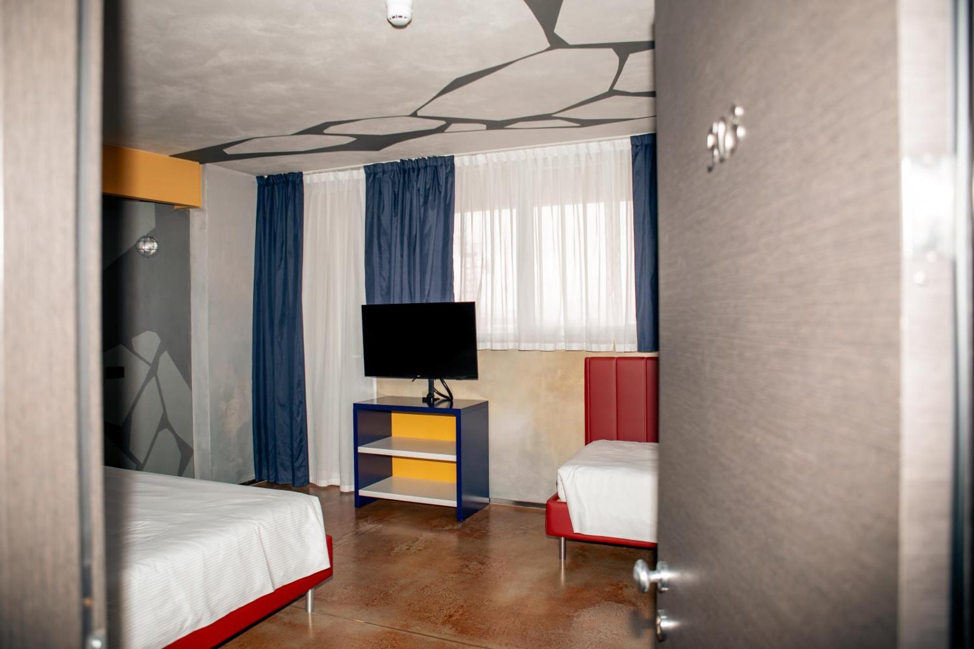 K Modern Hotel Peschiera del Garda Esterno foto